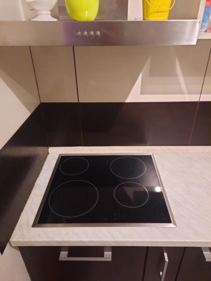 Apartman Zuzu เตร็นชีน ภายนอก รูปภาพ